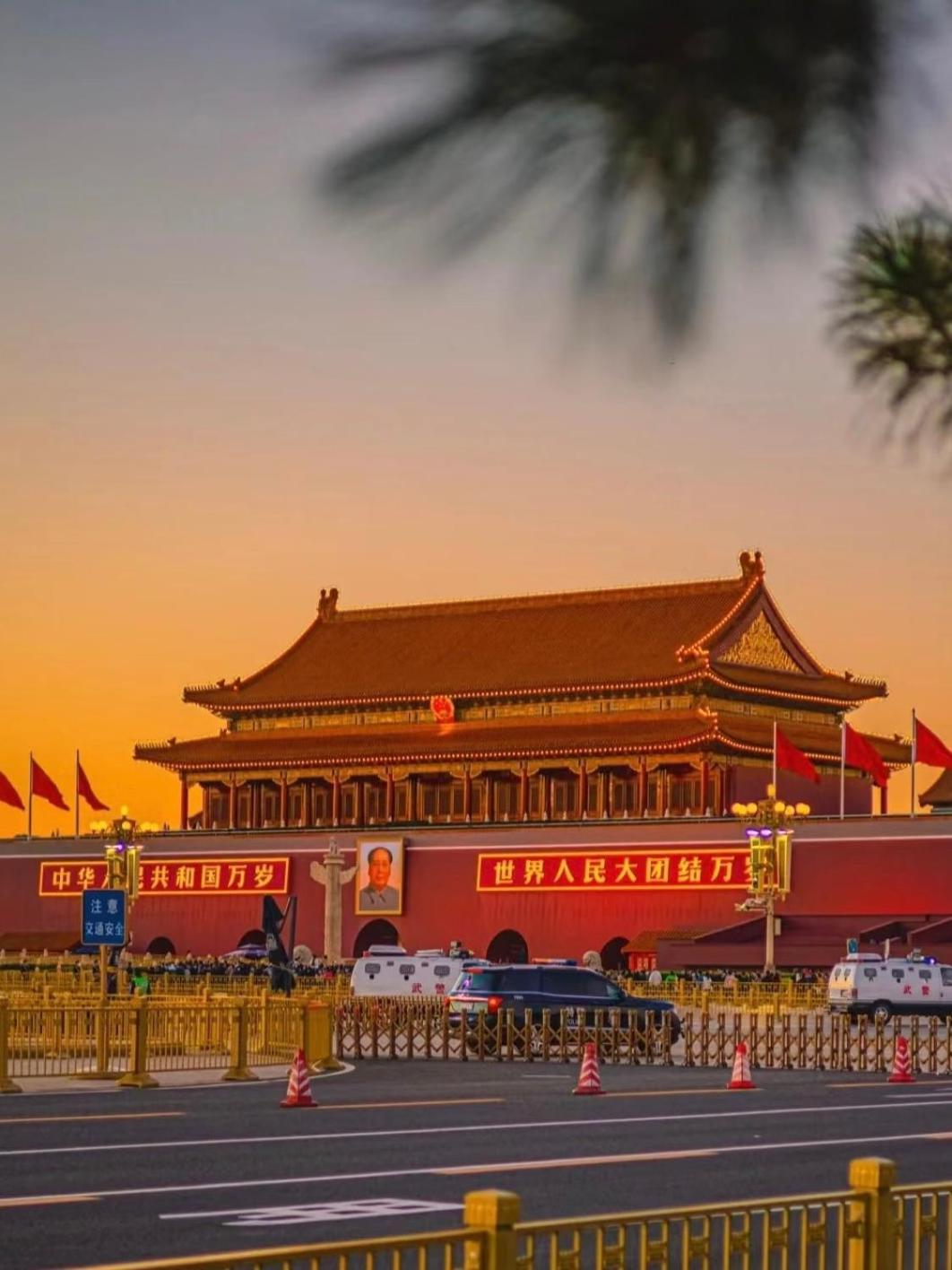 Happy Dragon Courtyard- Newly Renovated With French Windows, Near Tian'Anmen Forbidden City,Lama Temple And Heaven Temple, 3Minutes Walk From Subway,Fluent English Speaking With Tourist Sights Tickets Service ,Free Coffee &Laundry Service Pékin  Extérieur photo