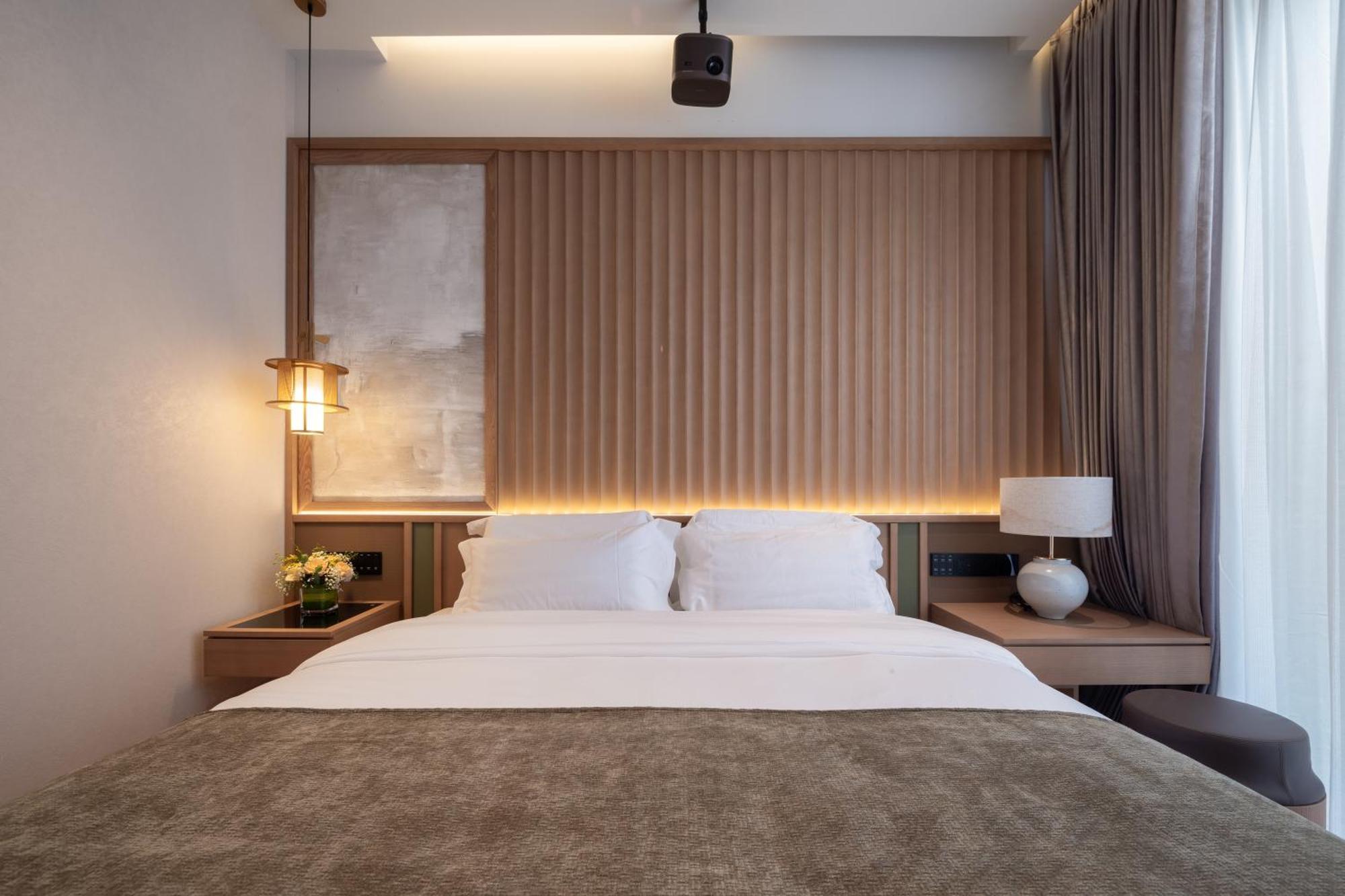 Happy Dragon Courtyard- Newly Renovated With French Windows, Near Tian'Anmen Forbidden City,Lama Temple And Heaven Temple, 3Minutes Walk From Subway,Fluent English Speaking With Tourist Sights Tickets Service ,Free Coffee &Laundry Service Pékin  Extérieur photo